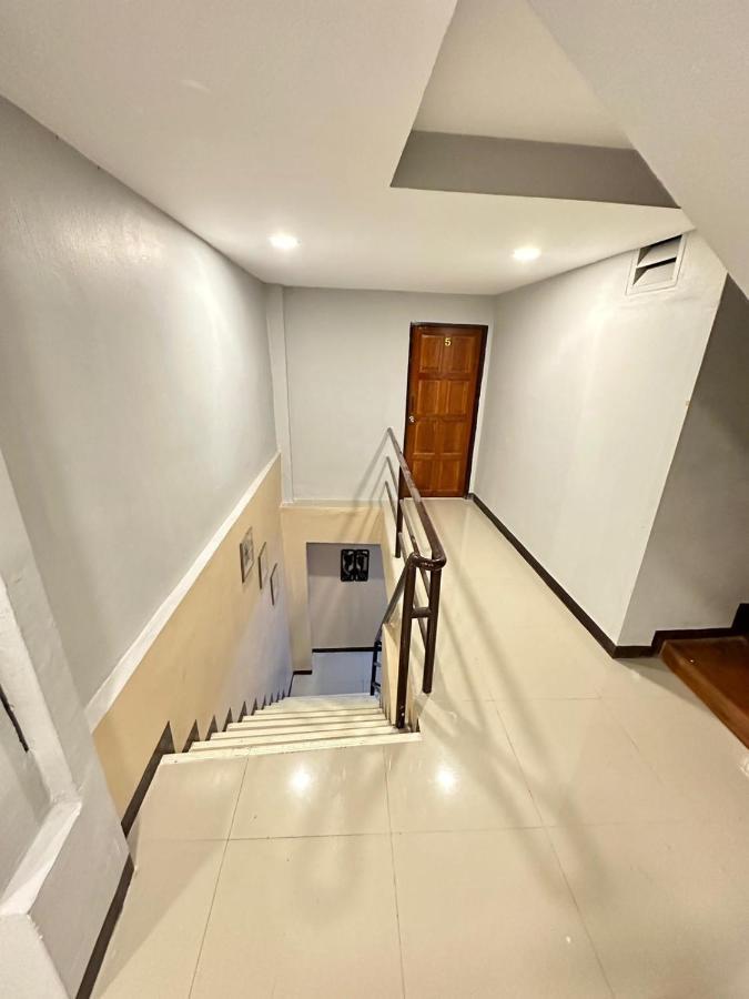 Baan At Khaosan Hostel バンコク都 エクステリア 写真