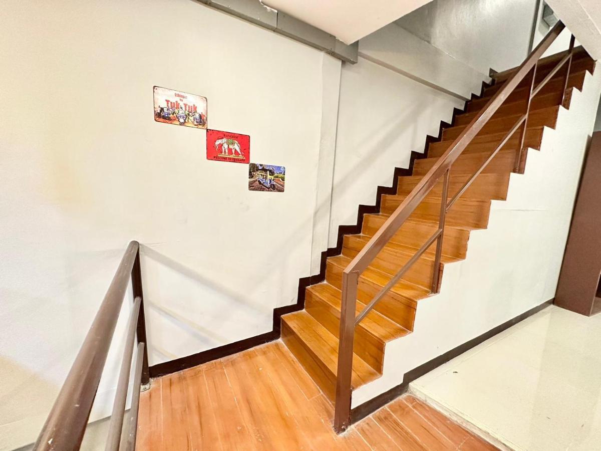 Baan At Khaosan Hostel バンコク都 エクステリア 写真